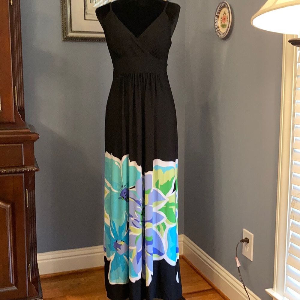NWOT Floral Maxi Dress.